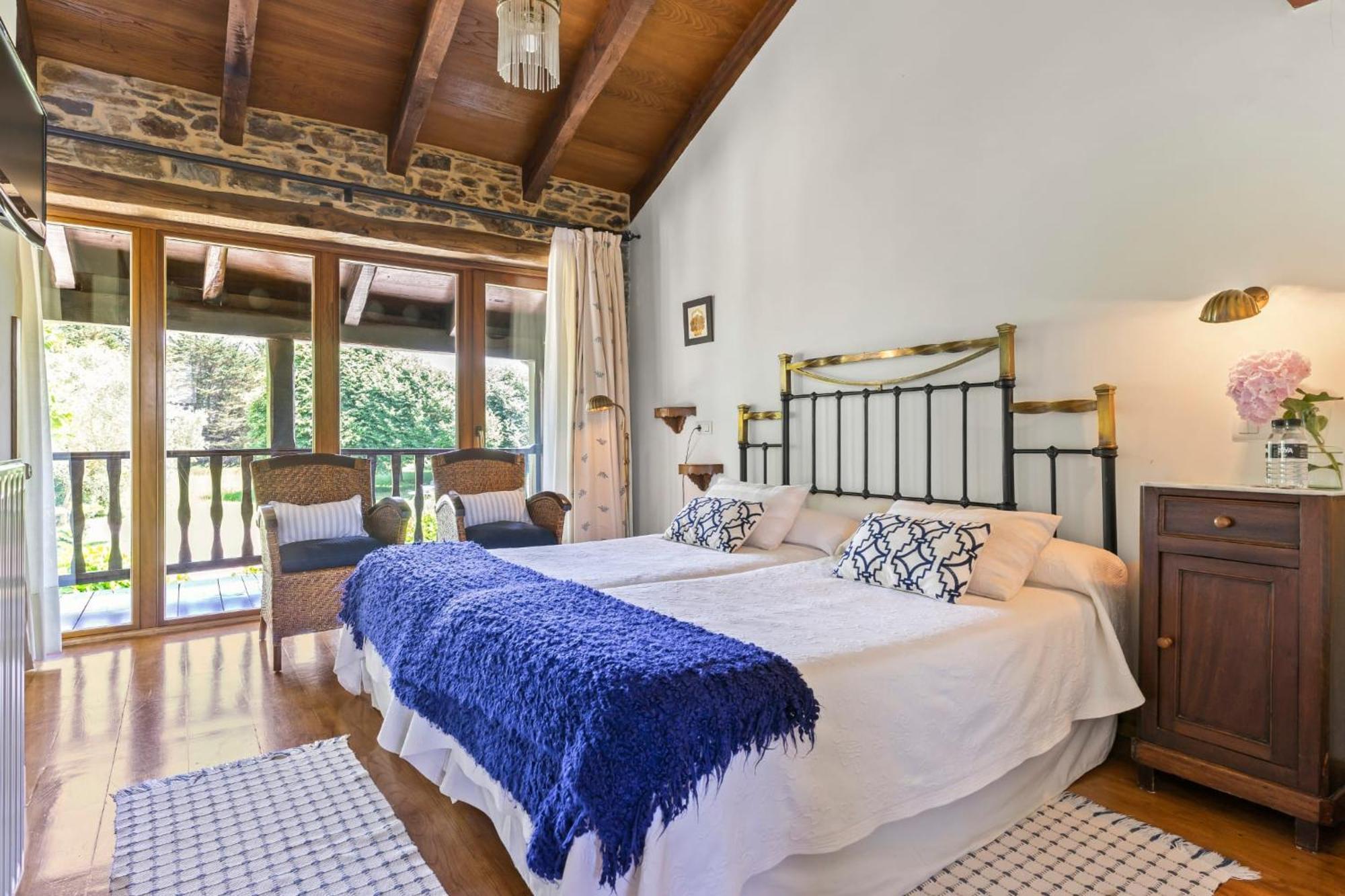 Bed and Breakfast Casa Peleyon Кастрополь Екстер'єр фото