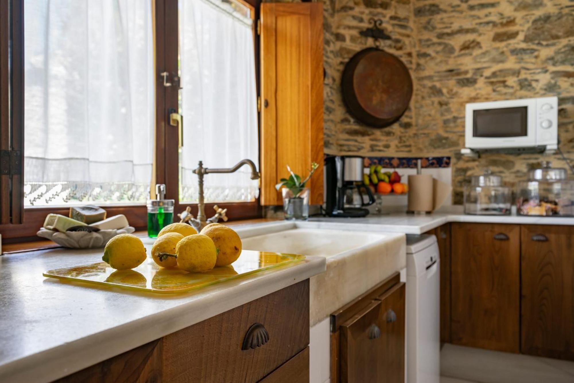 Bed and Breakfast Casa Peleyon Кастрополь Екстер'єр фото