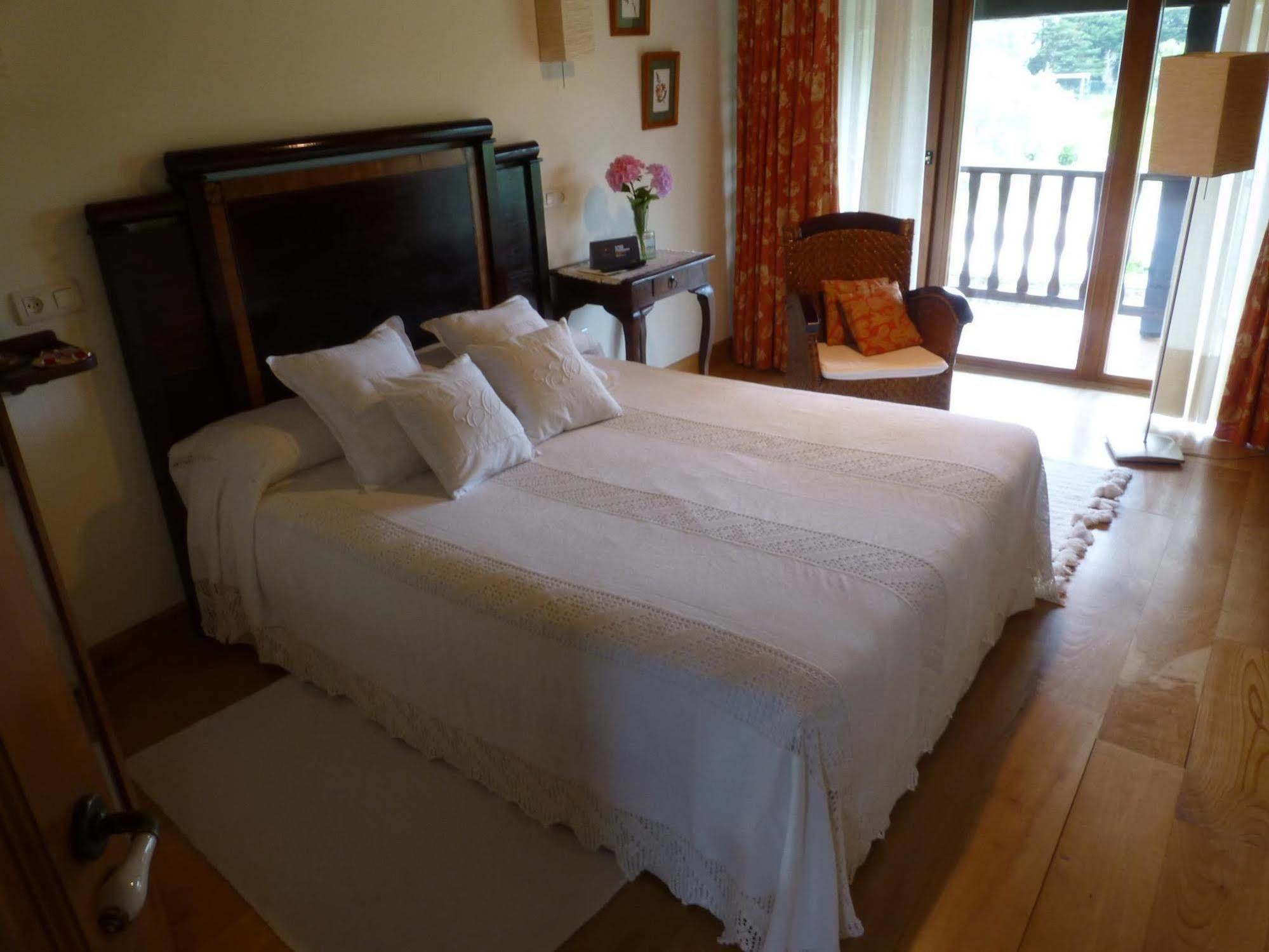 Bed and Breakfast Casa Peleyon Кастрополь Екстер'єр фото